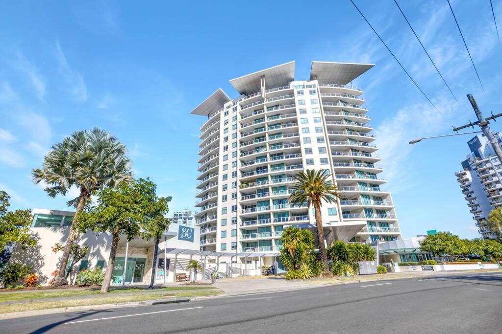 Mantra High Floor Beach Front Apartment Apartment *